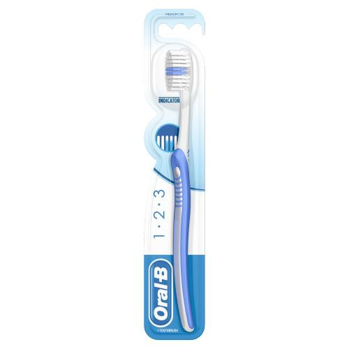 Oral B Indicator Plus 35 Medium Toothbrush