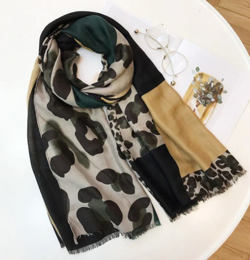 Ladies Printed Winter Scarf